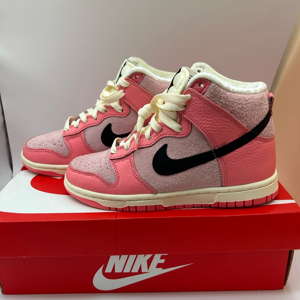High Top Nike Dunks
